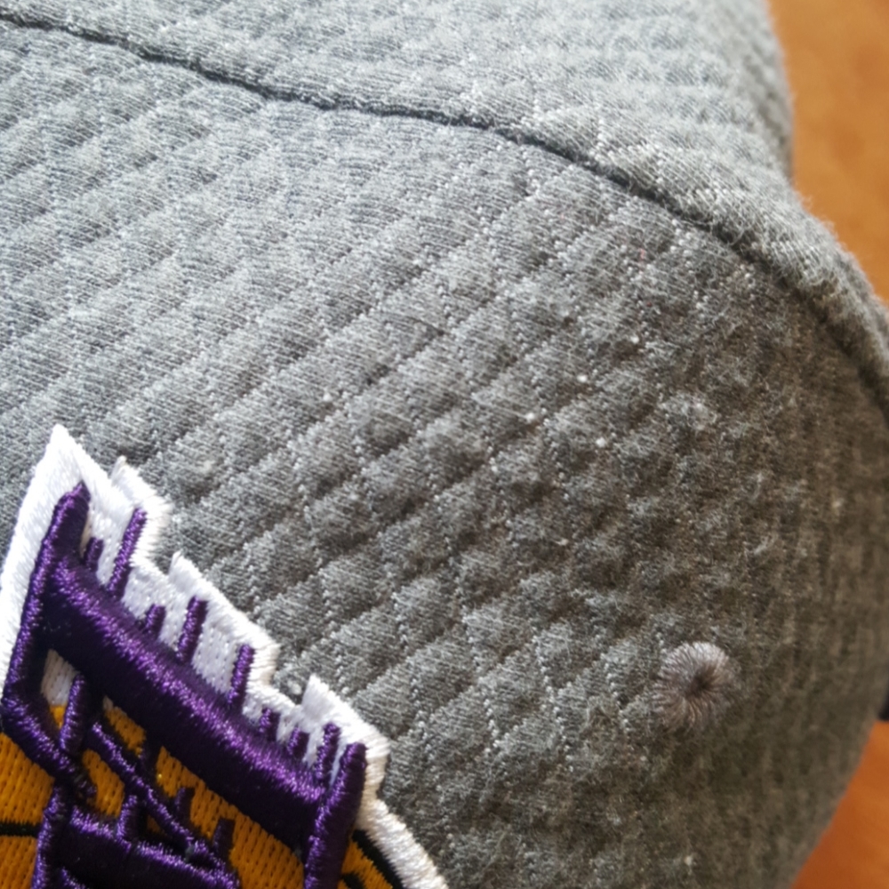 Lakers hat - Picture 4 of 5